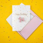 PartyDeco - Carte avec épingle ''chien ballon'', 10,5 x 14,8 cm